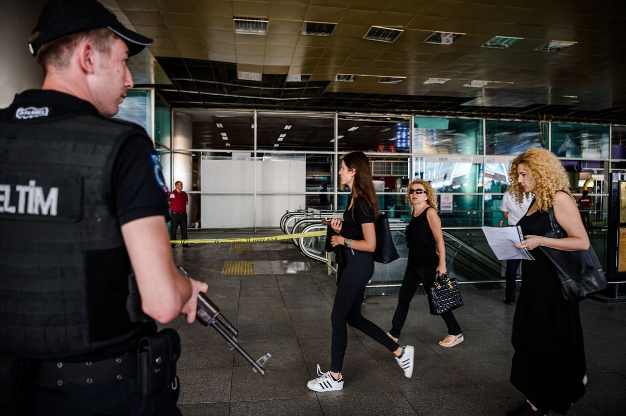 Dodental Aanslag Istanbul Verhoogd Naar 42 Nrc