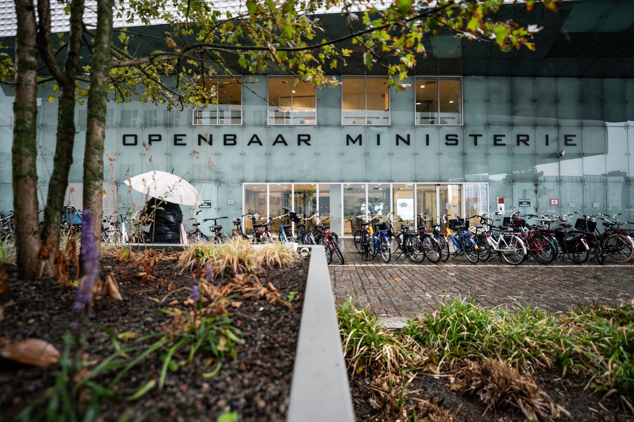 Verdachte in strafzaak zelfdodingspoeder middel X pleegt week voor