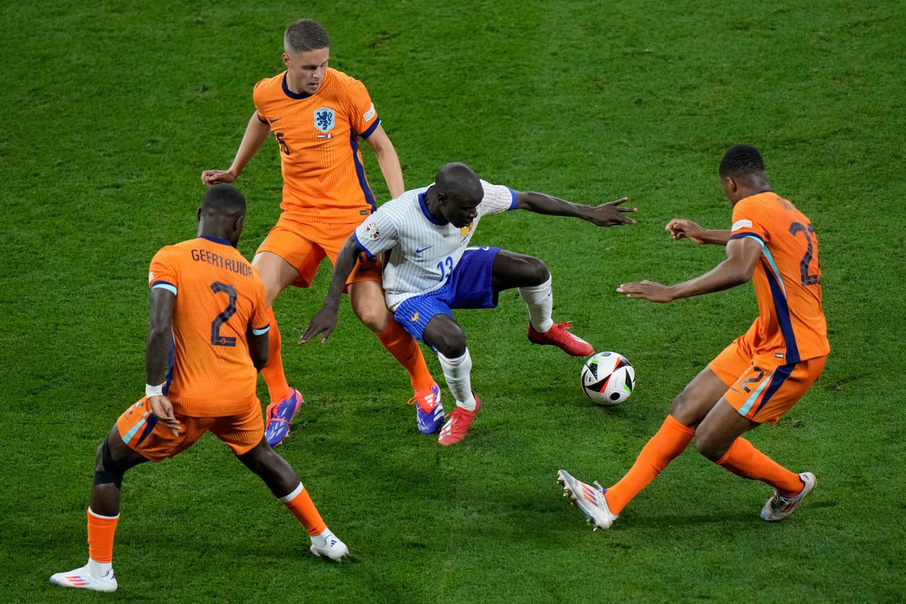 Applaus klinkt voor Oranje in Leipzig na een gelijkspel tegen de favoriete Fransen 