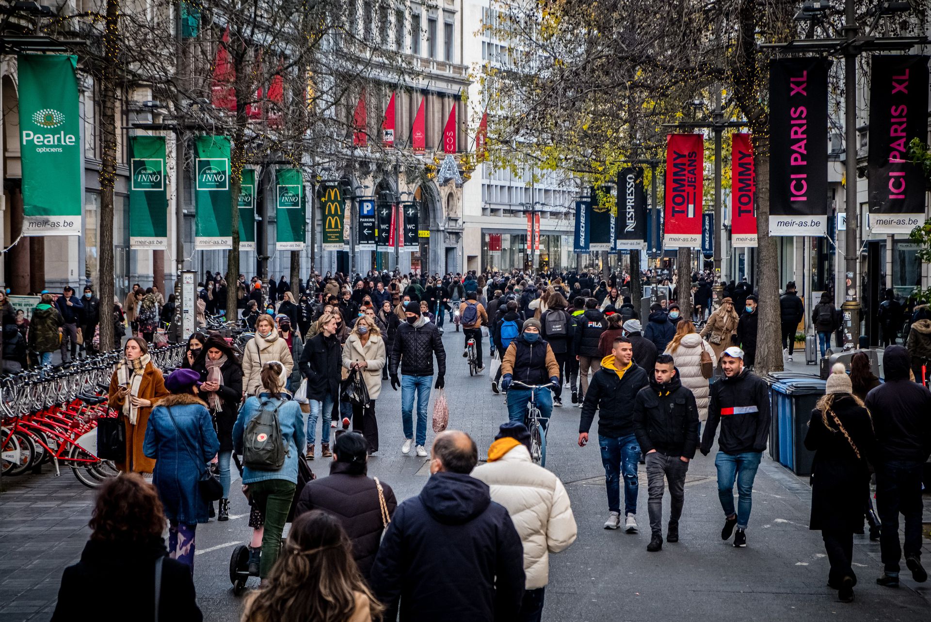 Nederlanders opnieuw massaal op weg naar Antwerpen NRC
