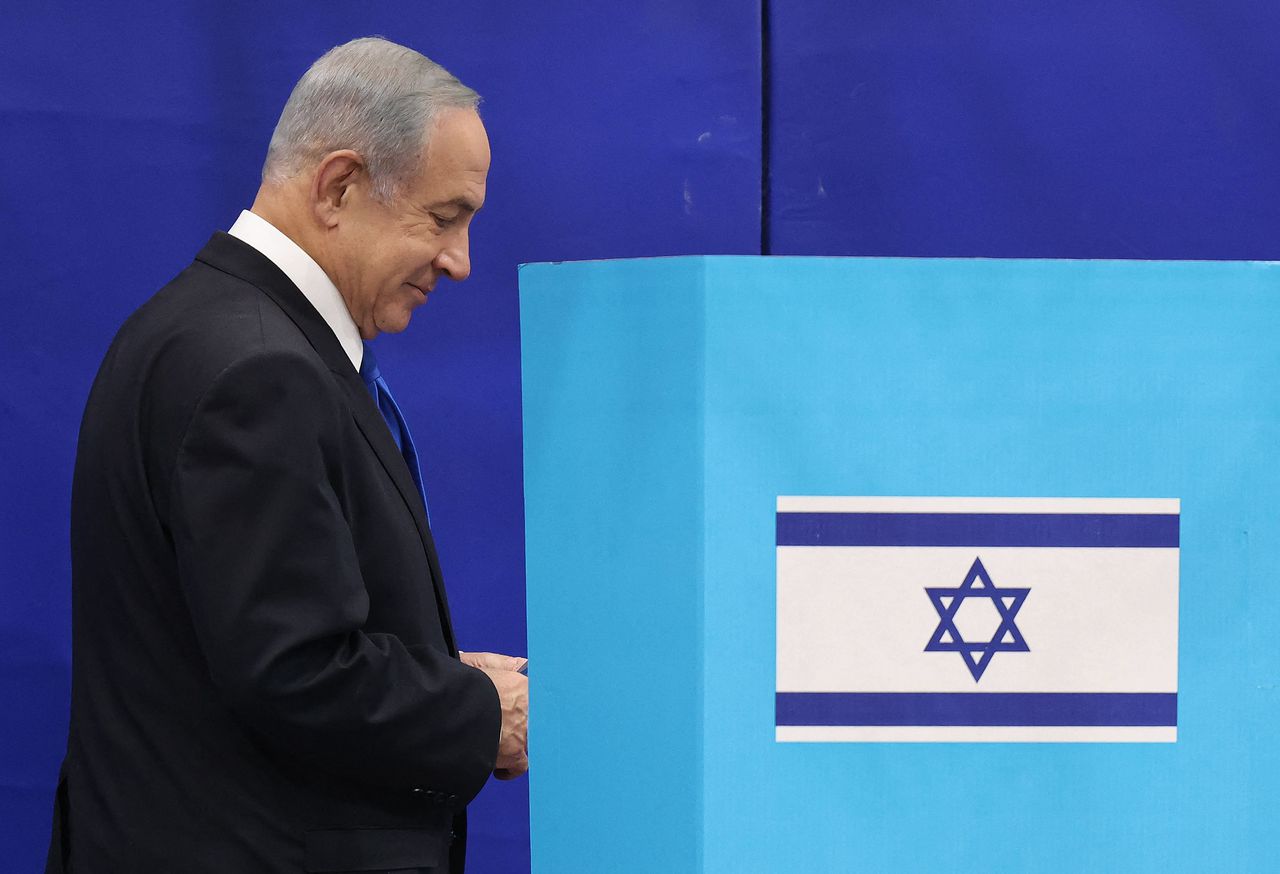Rechts blok van oud-premier Netanyahu stevent af op verkiezingswinst Israël 
