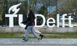 De TU Delft dreigde maandag met juridische stappen tegen de hoofdredacteur van universiteitsblad Delta, na het verschijnen van een kritisch artikel. 