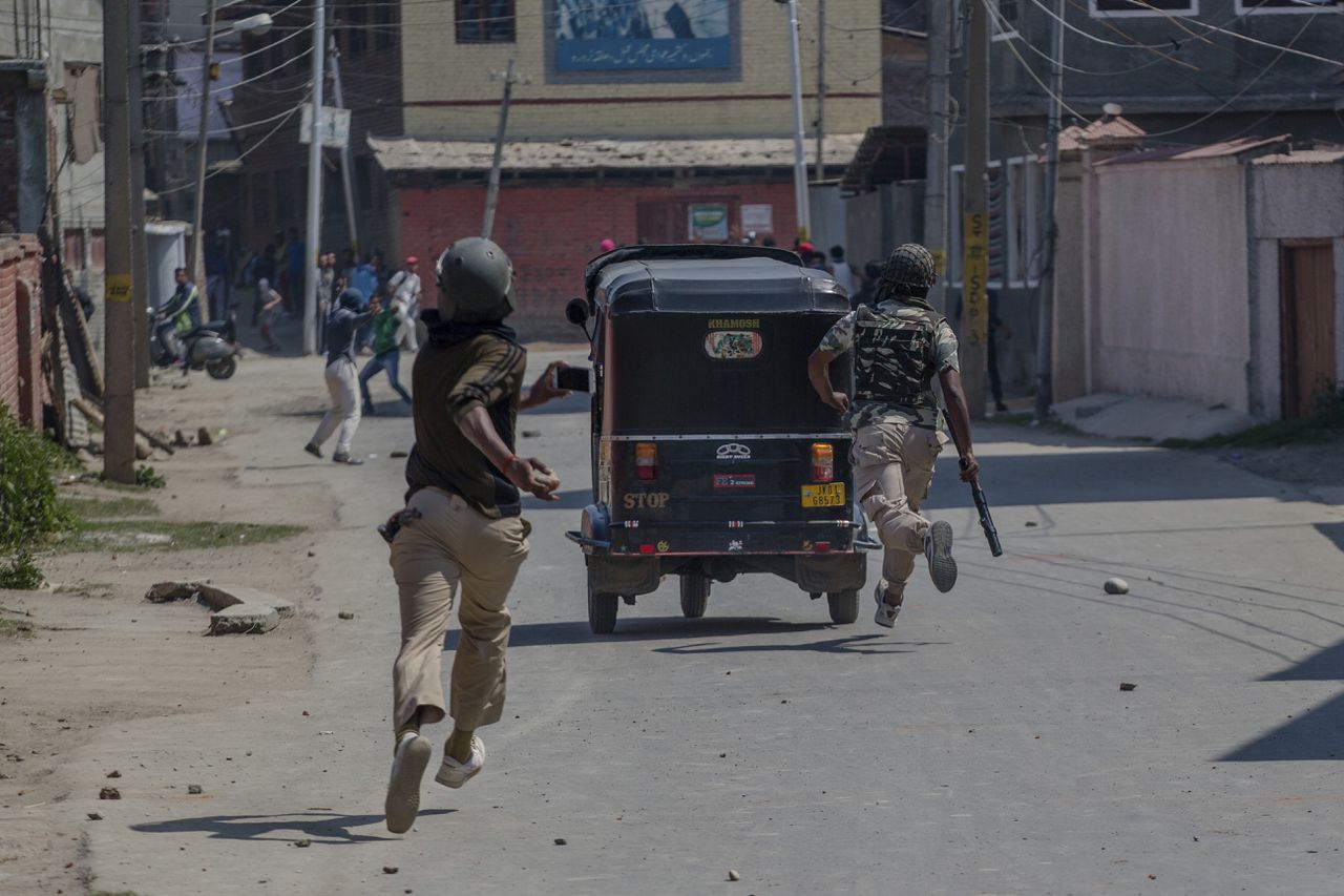 Minstens 17 doden bij demonstraties in Kasjmir 