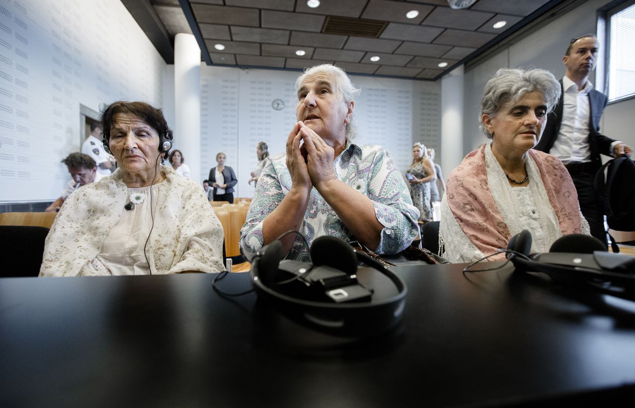 Moeders van Srebrenica in hoger beroep tegen uitspraak rechter - NRC