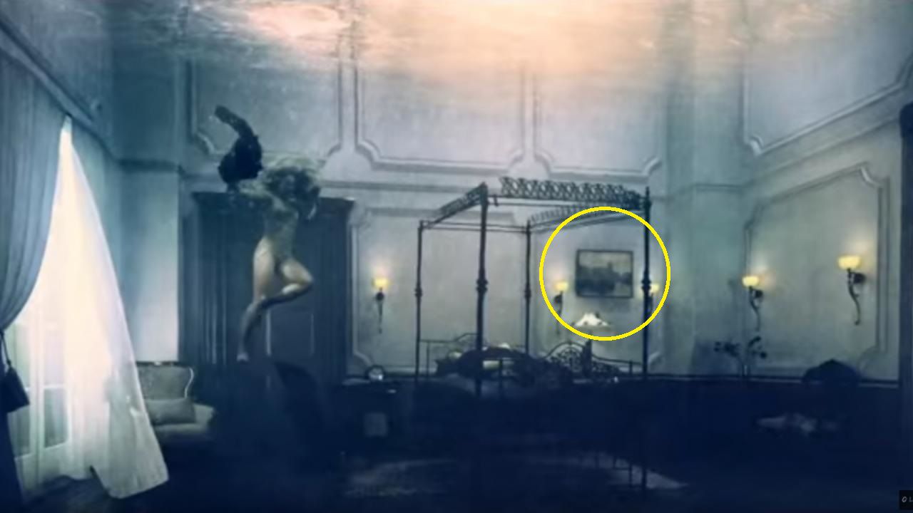 Sander Paalberg merkte het schilderij (hier rechtsboven) direct op in de clip van Beyoncé.