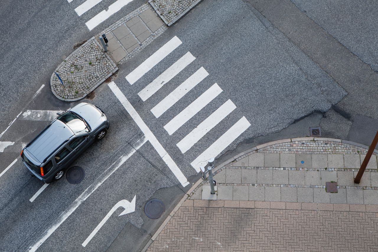 Steden gaan strijd aan met ‘autobesitas’: in Frankrijk en Duitsland betalen SUV’s meer parkeergeld 