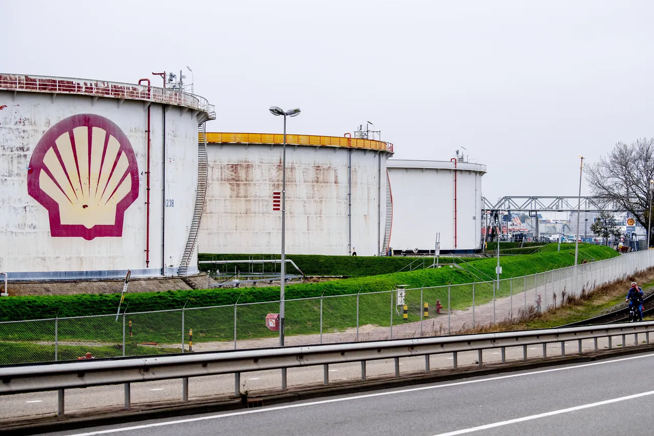Shell stopt met bouw biobrandstoffenfabriek in Rotterdam - NRC