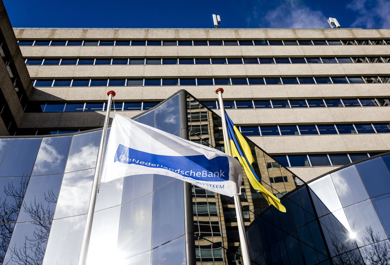 DNB moet Nederlandse cryptodienstverleners terugbetalen - NRC