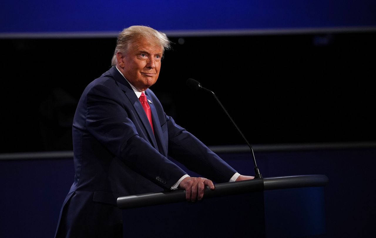 Trump slaat debatten Republikeinse voorrondes over: ‘Het publiek weet wie ik ben’ 