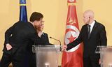 De Tunesische president Kais Saied (rechts) maandag in Tunis met premier Mark Rutte en EU-commissievoorzitter Ursula von der Leyen.