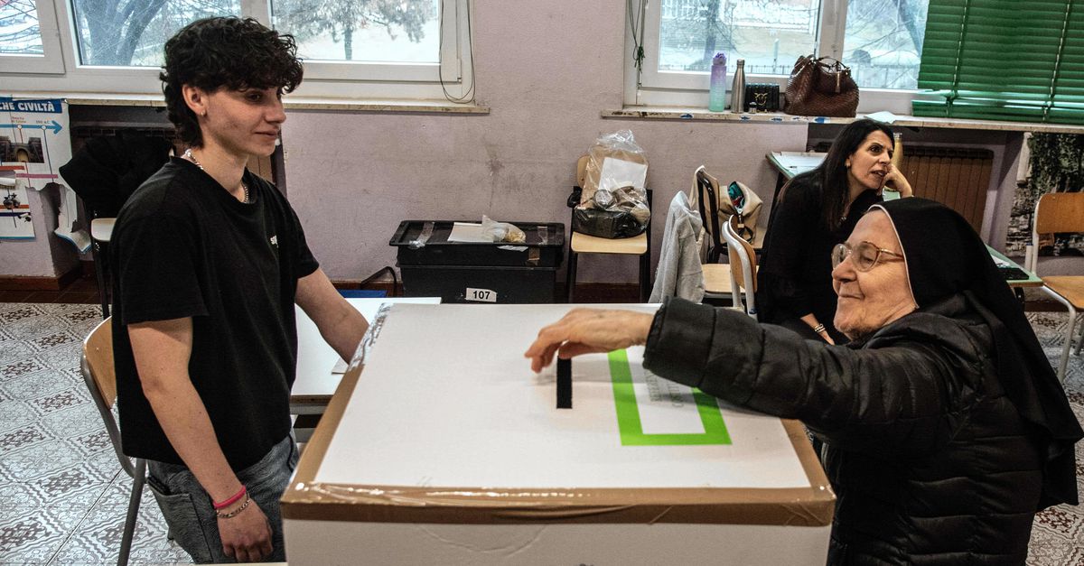 Italianen verwerpen grondwetshervorming, Meloni lijdt politieke nederlaag