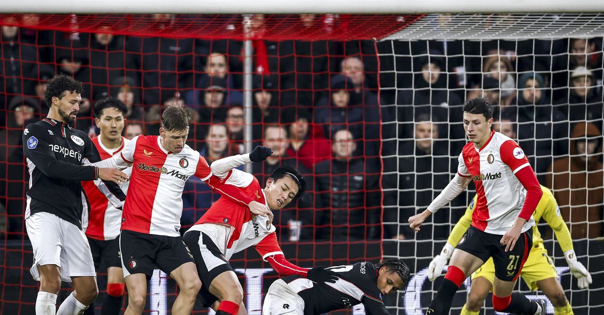 Feyenoord laat fans een helft genieten maar verliest na rust alle grip ...