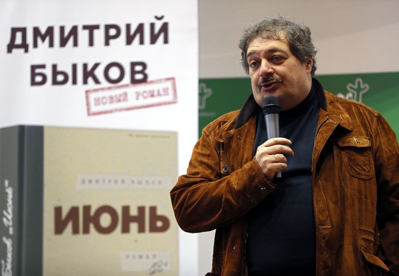 Dmitri Bykov tijdens een boekpresentatie in september 2017.