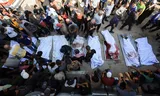 Palestijnen die zijn gedood door Israëlisch vuur worden begraven in Gaza-Stad (21 augustus 2025).