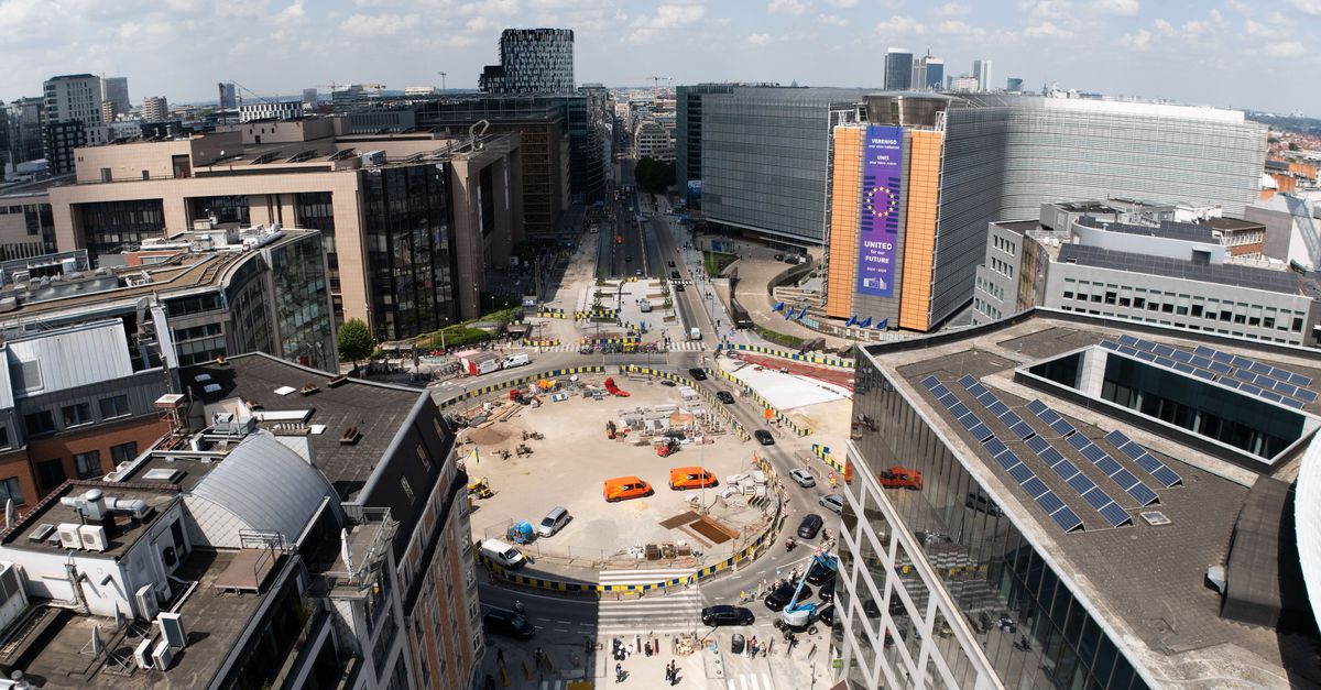 Locatiegegevens EU-functionarissen online te koop in België: ‘Groot risico op spionage, sabotage en chantage’