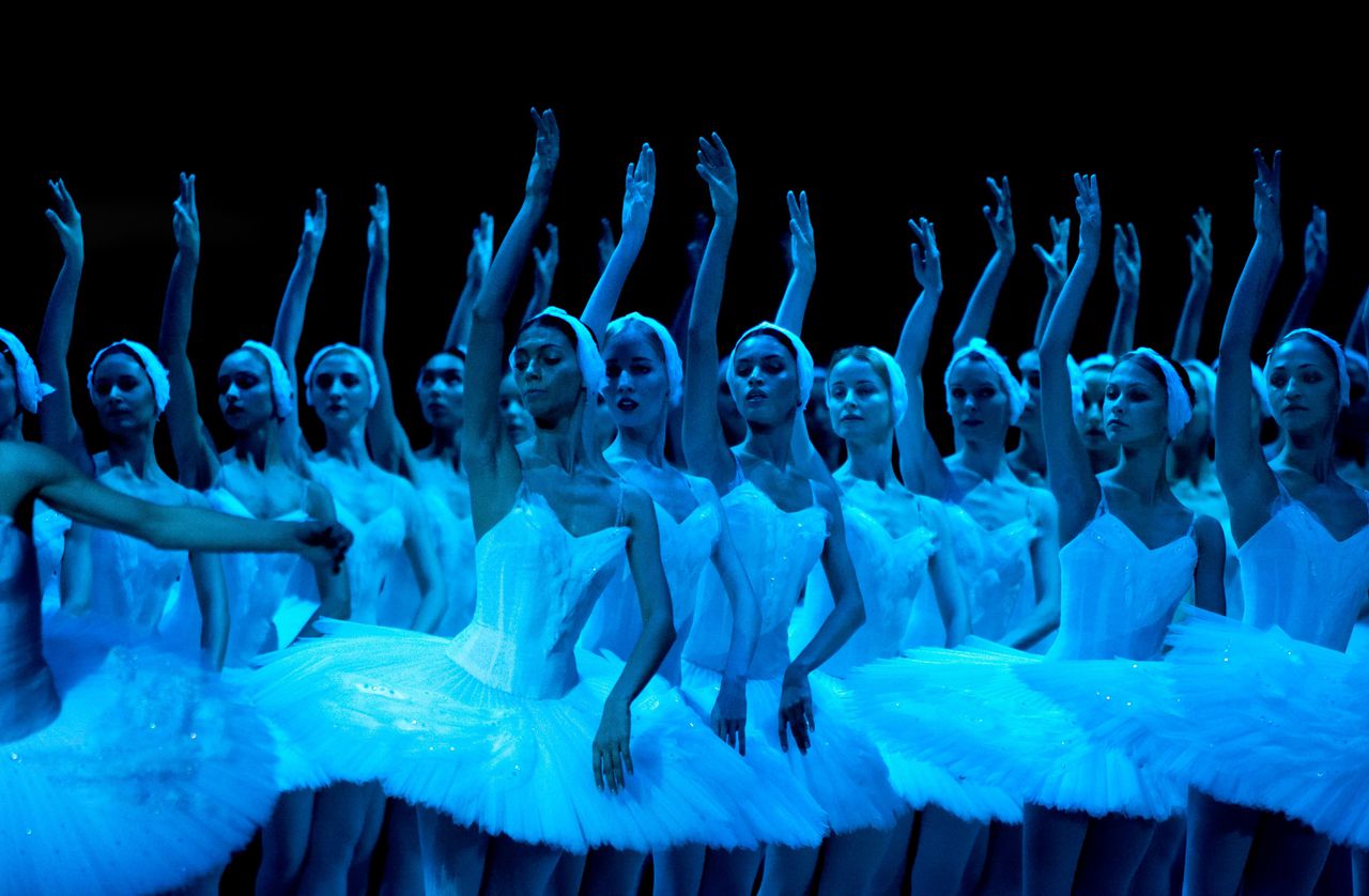 Uitvoering van Het Zwanenmeer door het Bolshoi Ballet in Amsterdam.