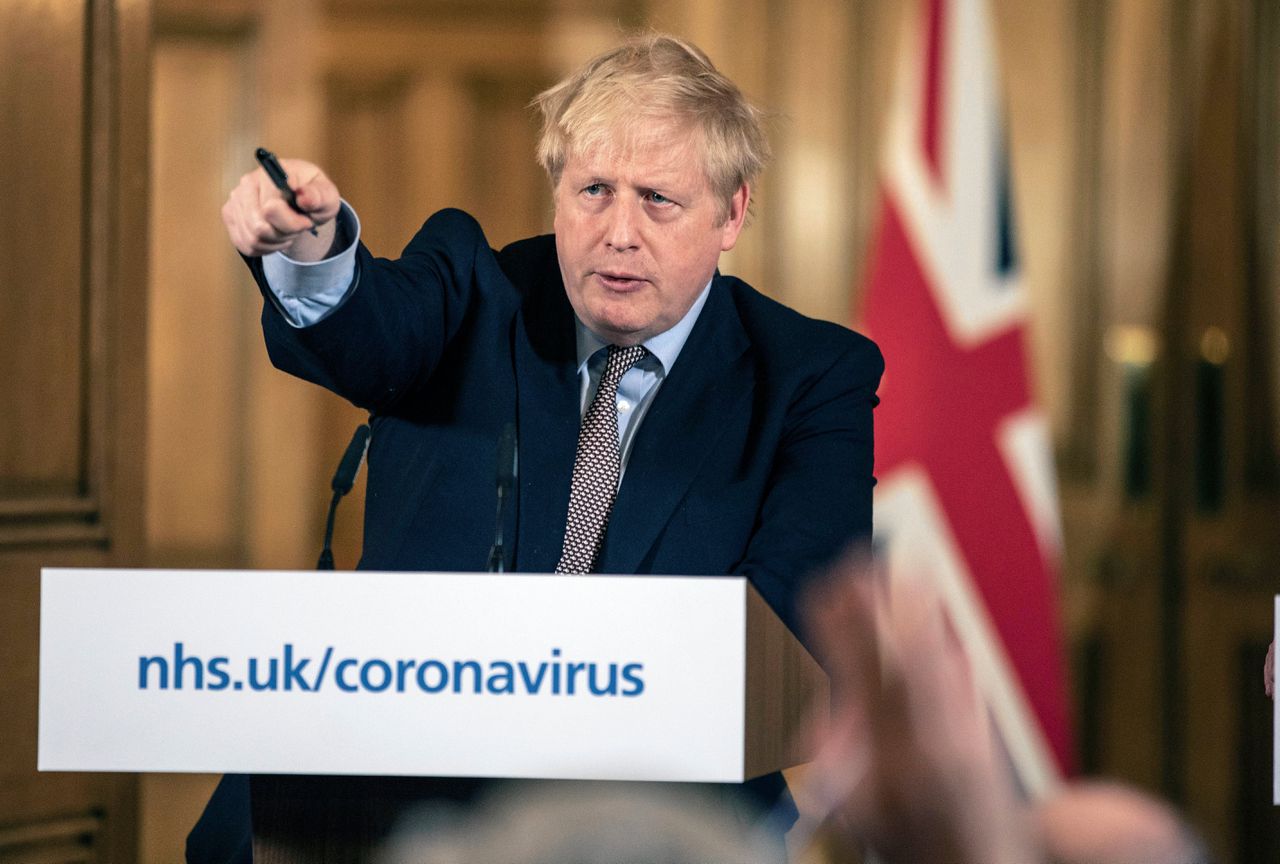 Premier Boris Johnson, maandag tijdens zijn persconferentie.