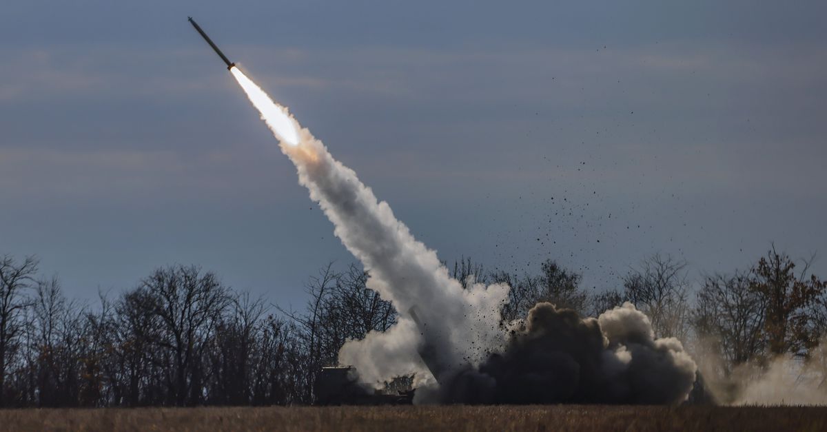 Trump verandert radicaal van koers en gaat Oekraïne nieuwe wapens leveren, inclusief raketten