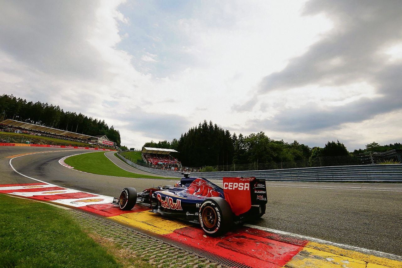 Max Verstappen op het circuit van Spa-Francorchamps. Foto VALDRIN XHEMAJ/ EPA