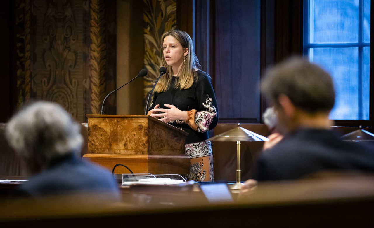 Minister Carola Schouten (Landbouw, Natuur en Voedselkwaliteit, ChristenUnie) debatteert dinsdag in de Eerste Kamer over de noodmaatregelen voor de stikstofcrisis.
