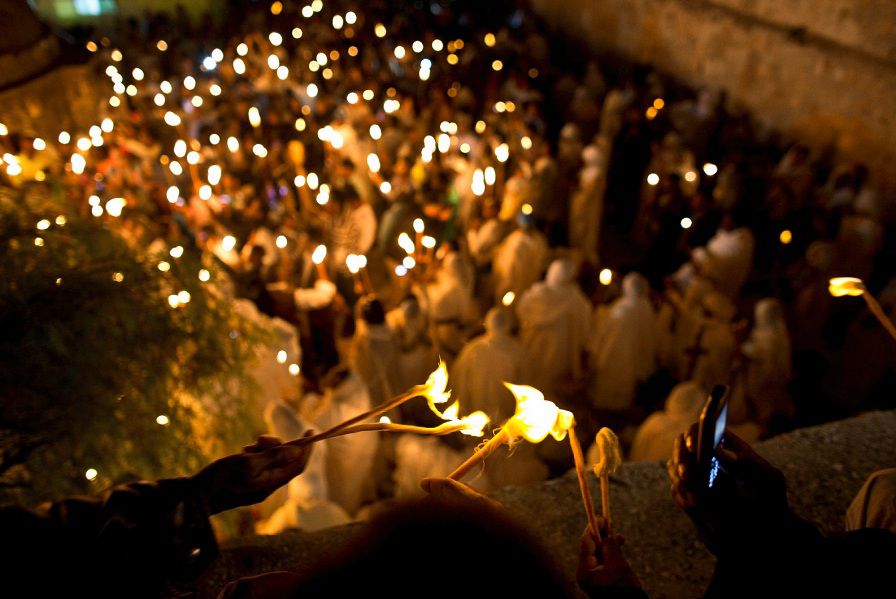 Een paasceremonie gisteravond in de Ethiopische orthodoxe kerk in de oude stad van Jeruzalem.