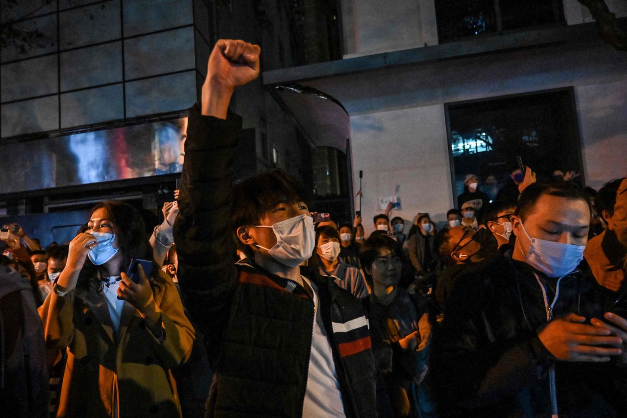 Inwoners van Chinese steden protesteren opnieuw tegen streng coronabeleid 