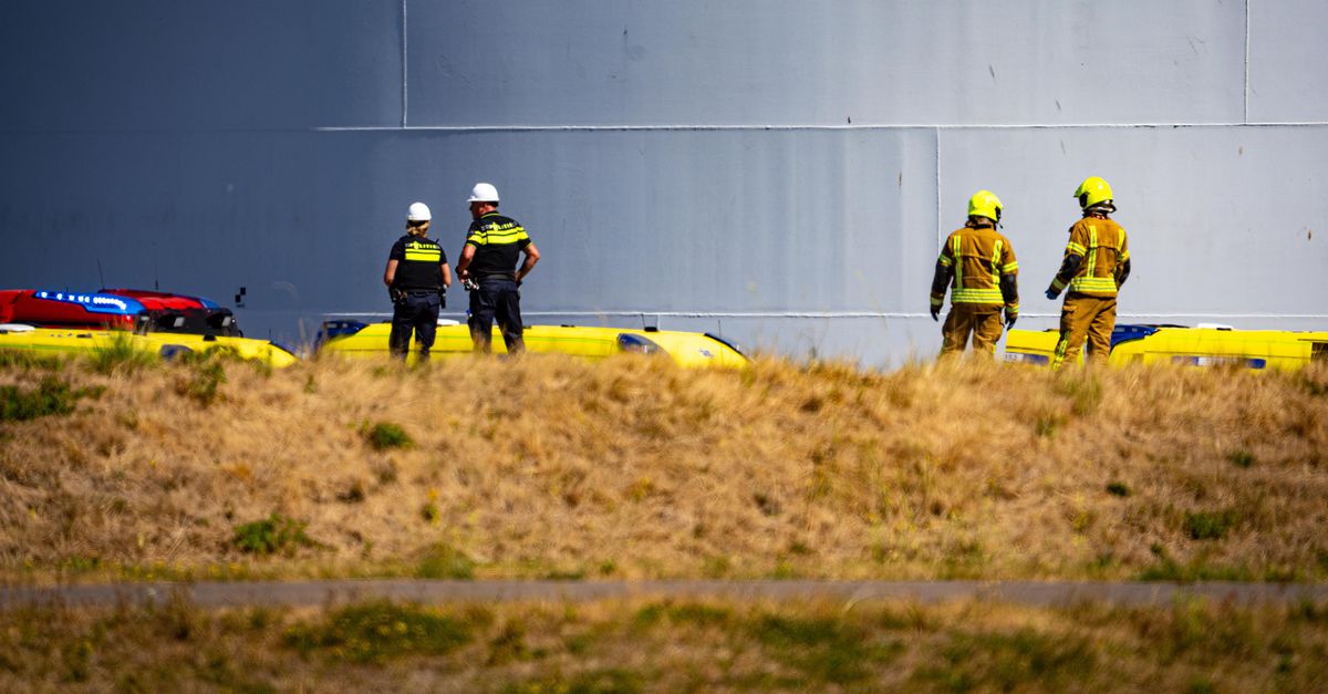 Dode en zes gewonden bij incident in Rotterdamse havengebied