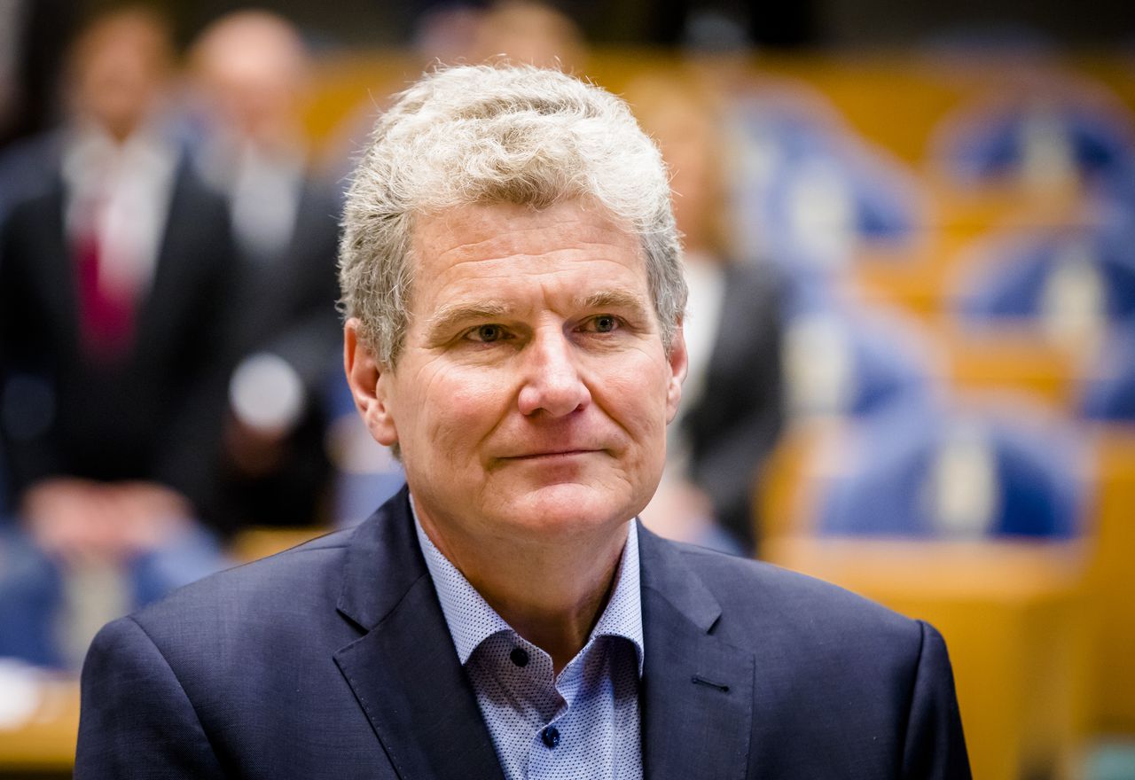 William Moorlag mag aanblijven als PvdA-Kamerlid 