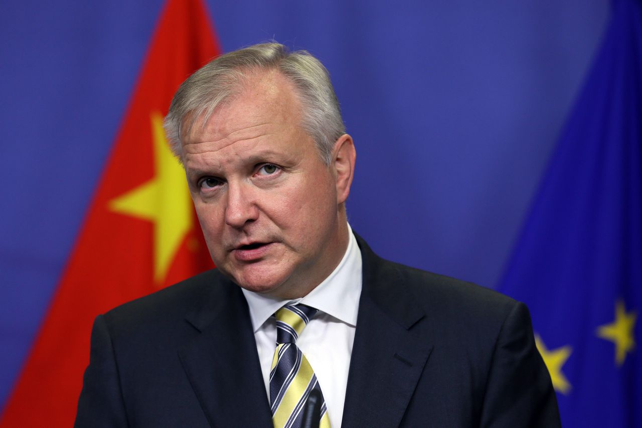 Eurocommissaris van de Europese Commissie Olli Rehn maakte vandaag de nieuwe economische verwachtingen voor volgend jaar bekend.
