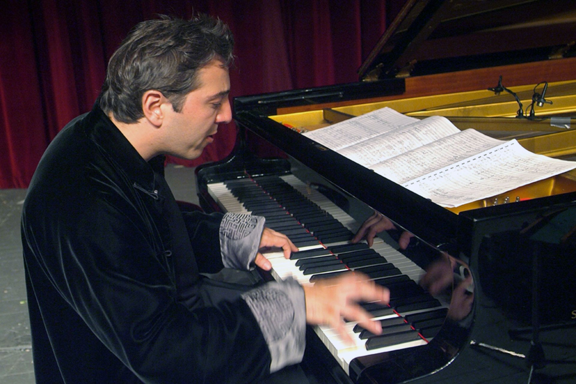 Piano composer. Фазиль сай пианист. Сергей Тарасов пианист. Юрий Егоров пианист. Пианист ф. сая.