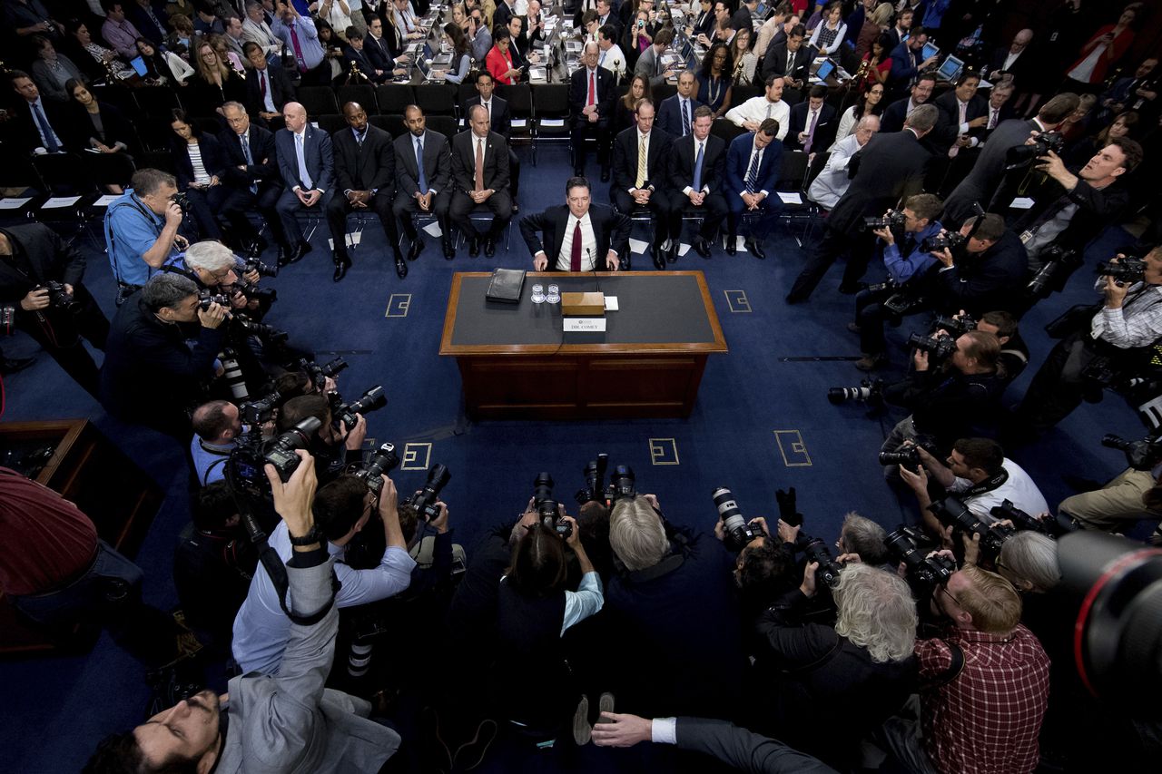 Voormalig FBI directeur James Comey getuigt in de Amerikaanse Senaat, 8 juni, 2017, Washington.