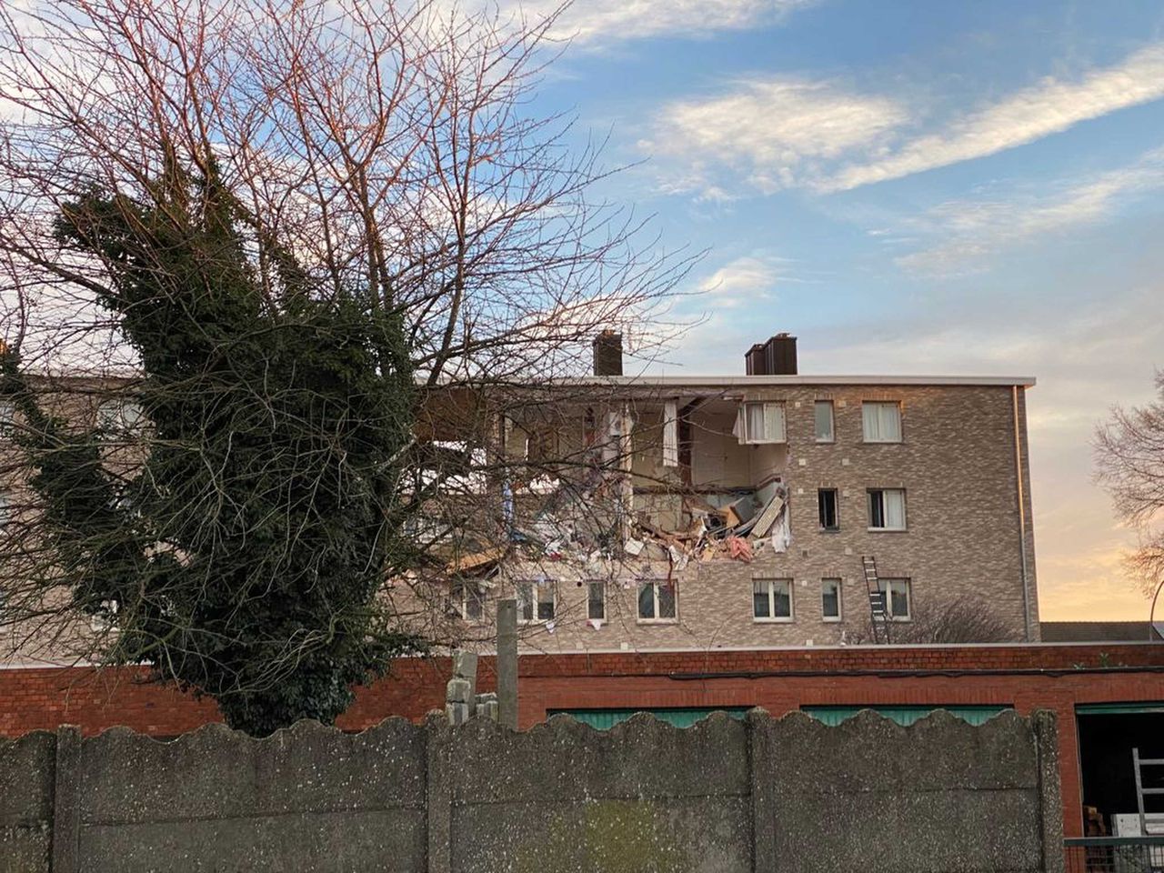 Gebouw Turnhout stort deels in door zware explosie; meerdere vermisten 