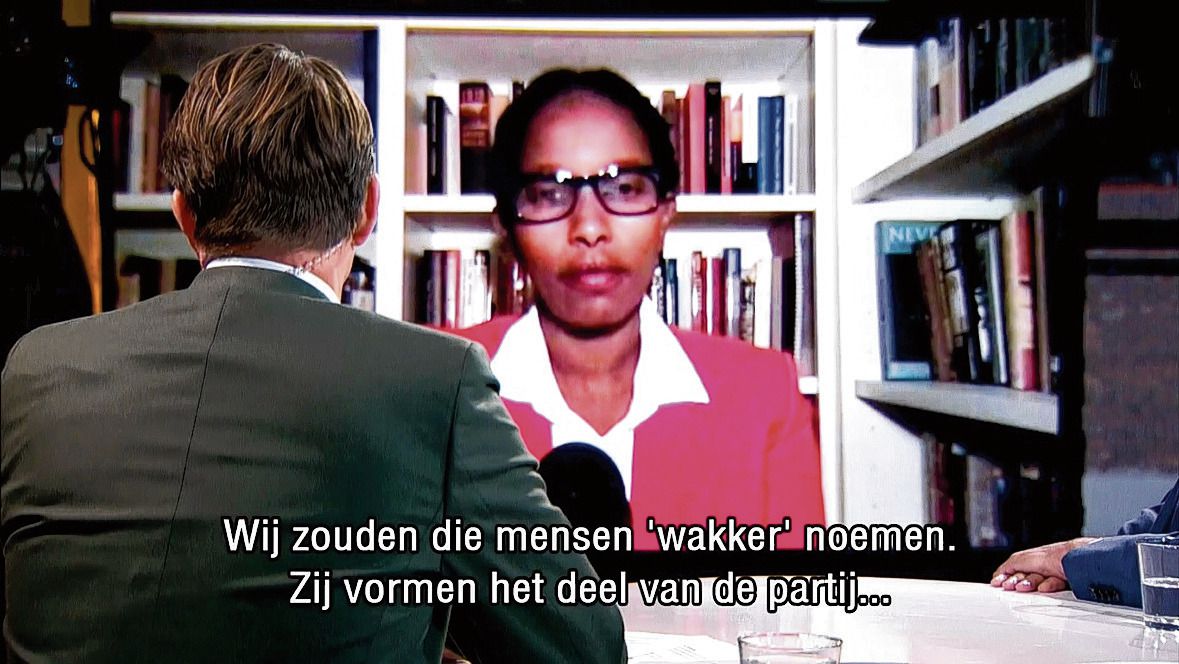 Twan Huys interviewt Ayaan Hirsi Ali voor Buitenhof.