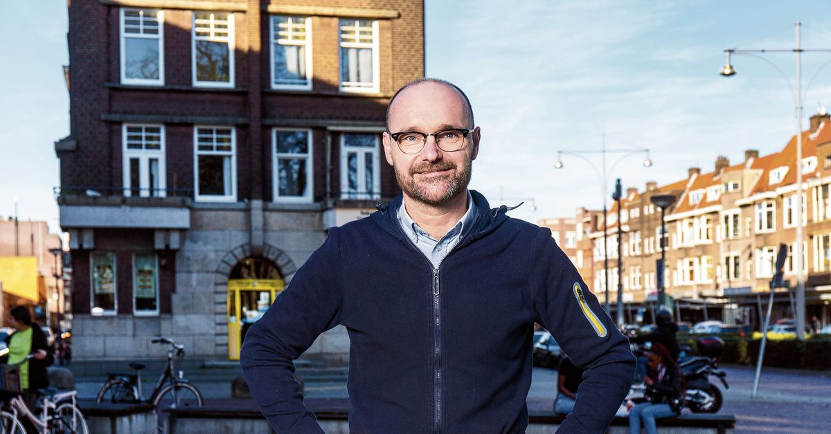 De witte stadsmarinier tegen racisme van Rotterdam NRC