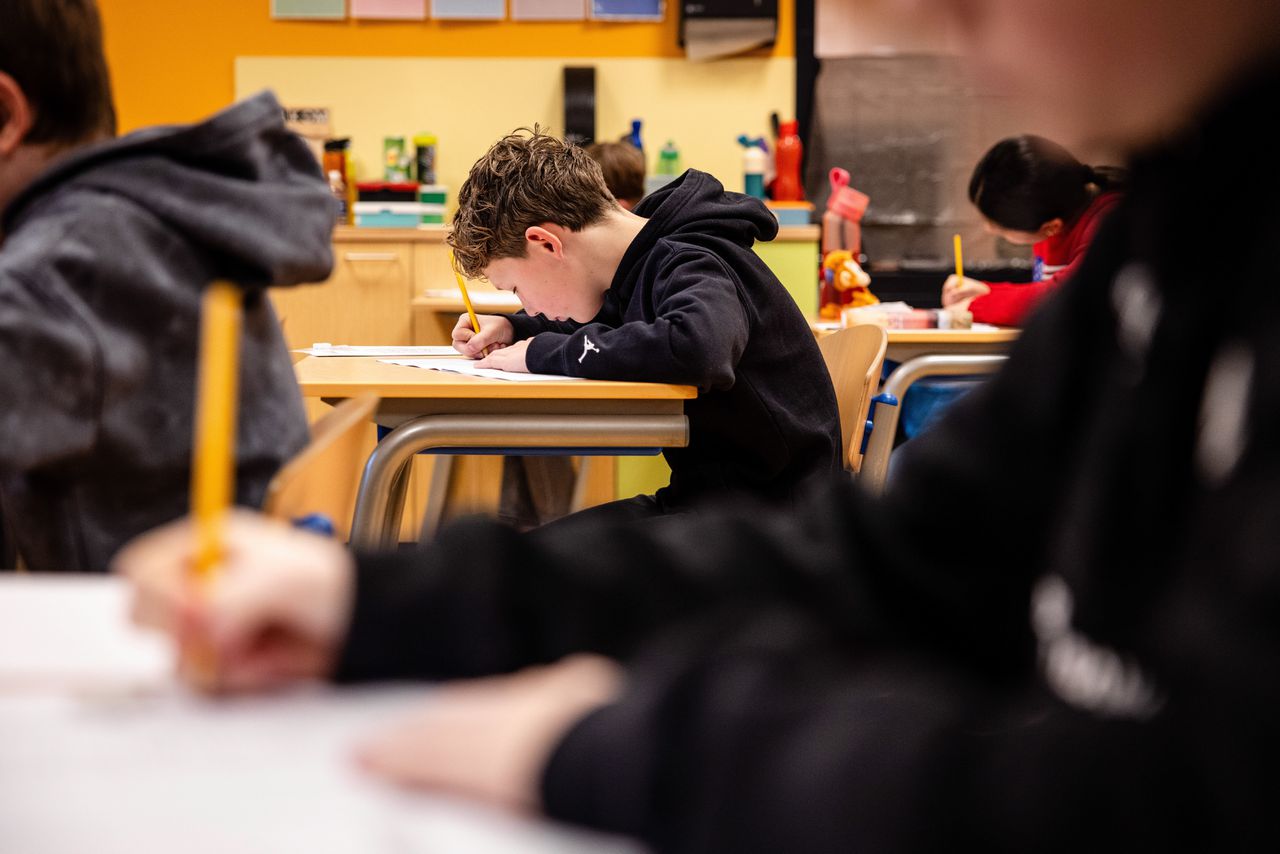 Dutch primary students to take single transition test from 2030