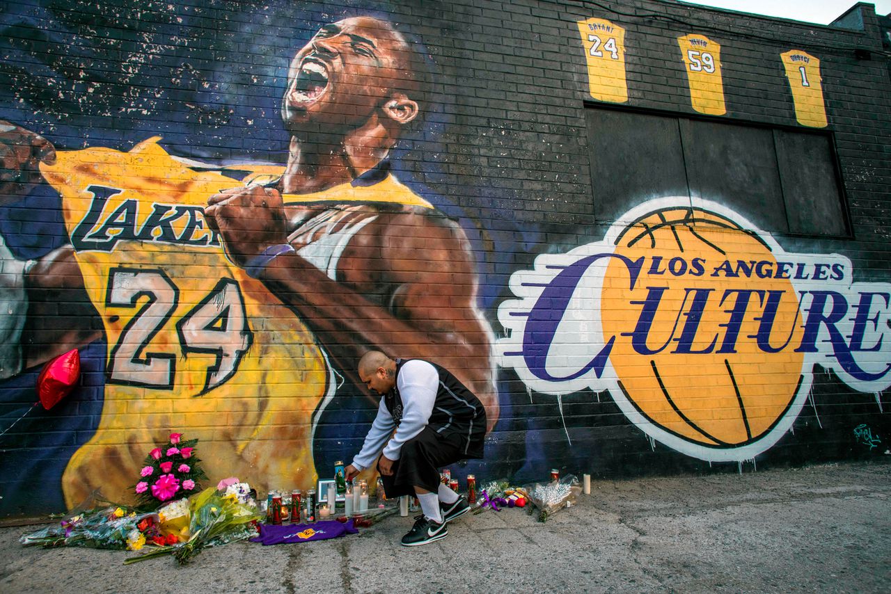 Get Wallpaper Op De Muren Van Los Angeles Leeft Kobe Bryant Voort Nrc For Android Free