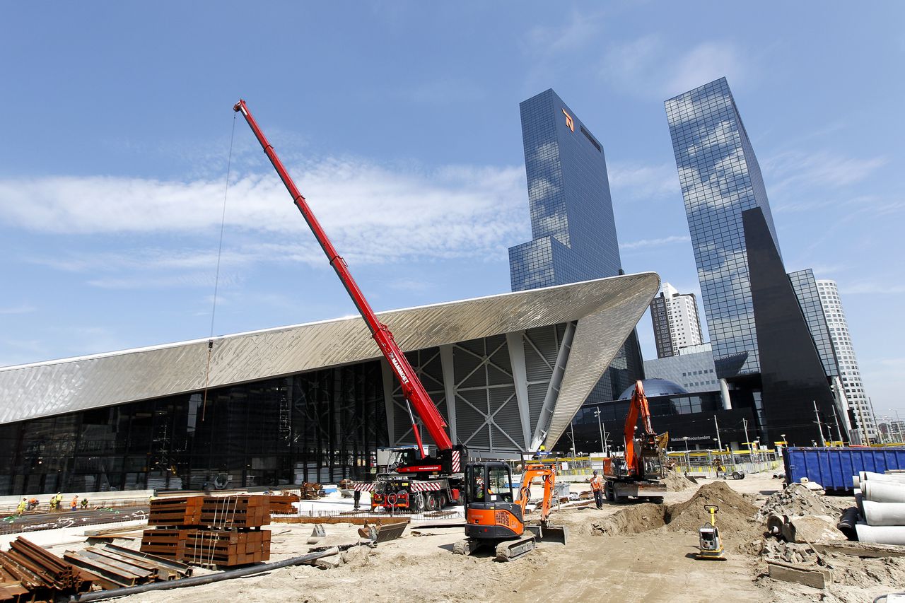 De nieuwe entree van Rotterdam CS in aanbouw.