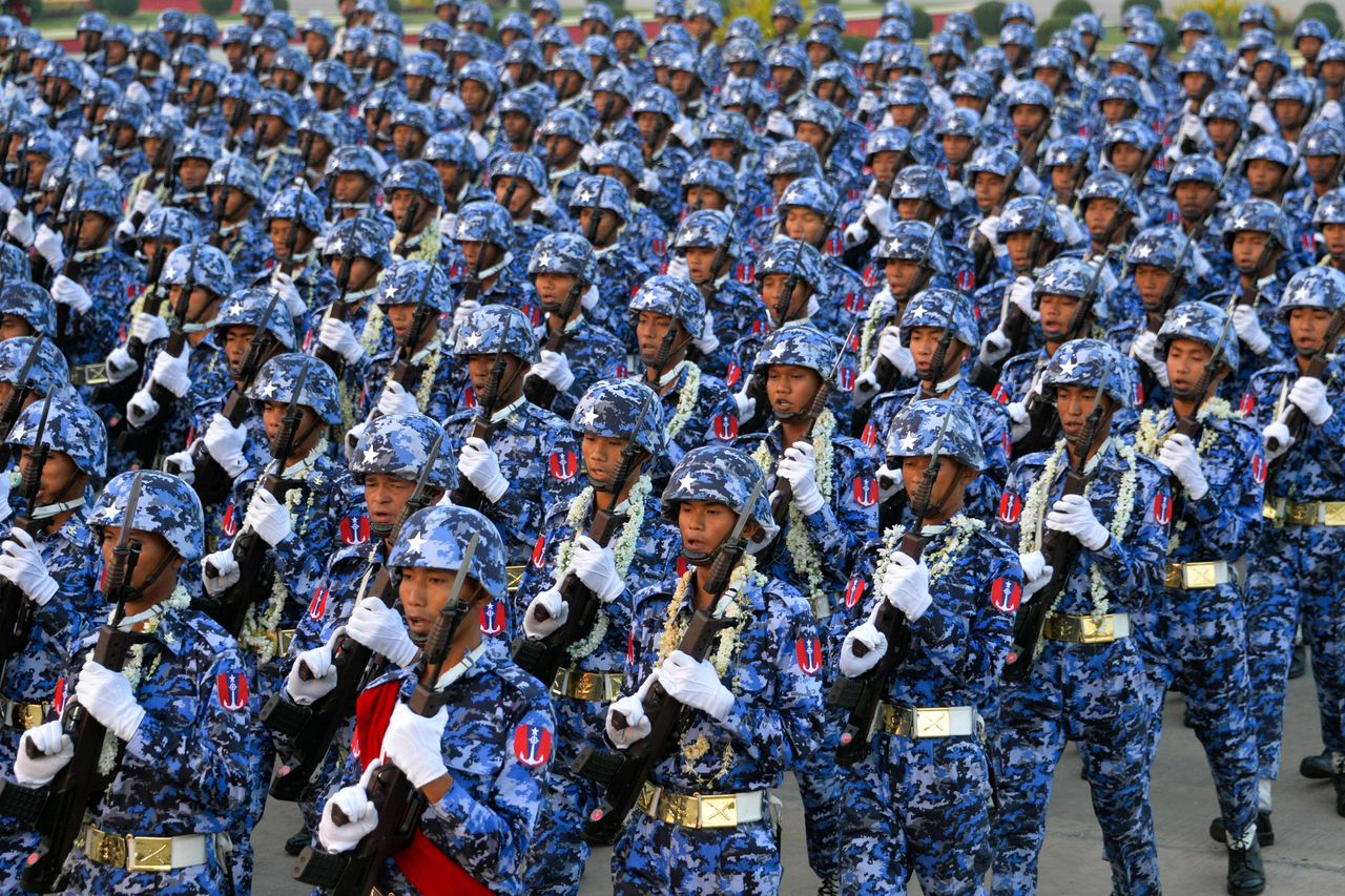Het leger van Myanmar tijdens een parade in maart.