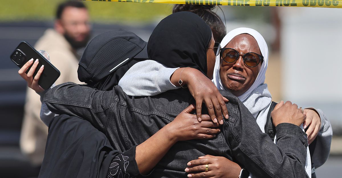 ‘Tieners achter aanslag moskee San Diego radicaliseerden online’