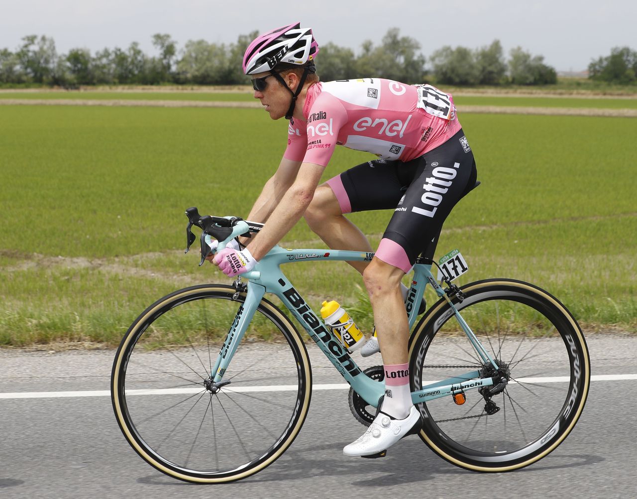 Steven Kruijswijk in de achttiende Giro-rit tussen Muggiò en Pinerolo.