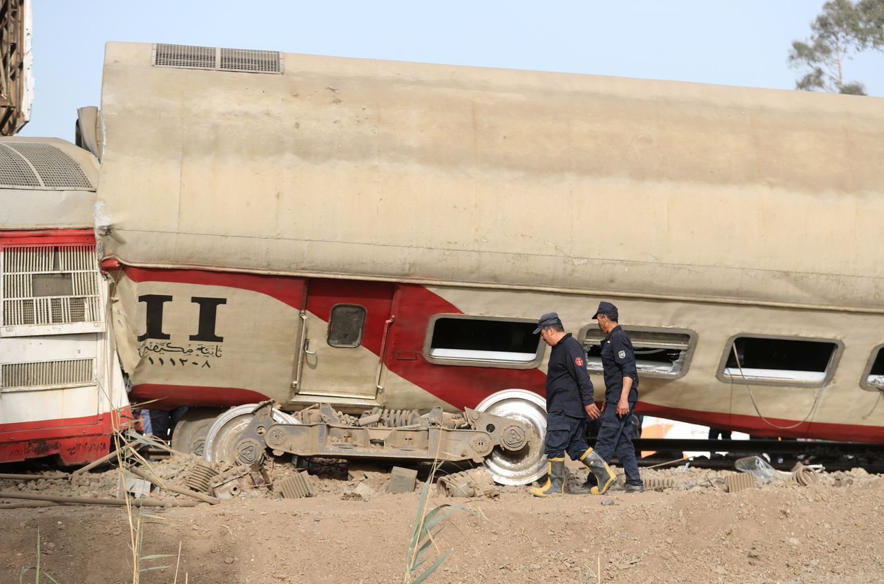 Honderd gewonden en elf doden door treinontsporing Egypte 