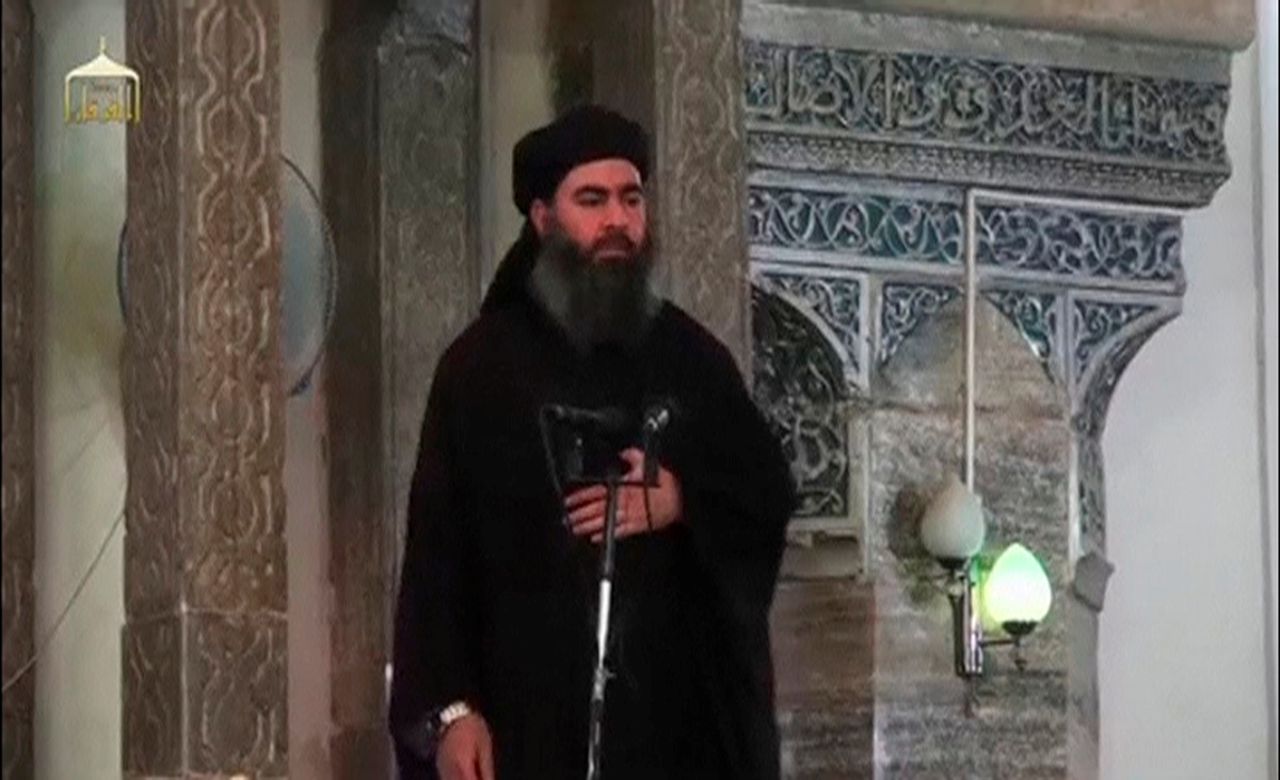 Abu Bakr al-Baghdadi in 2014, tijdens zijn eerste en enige publieke optreden in Mosul.