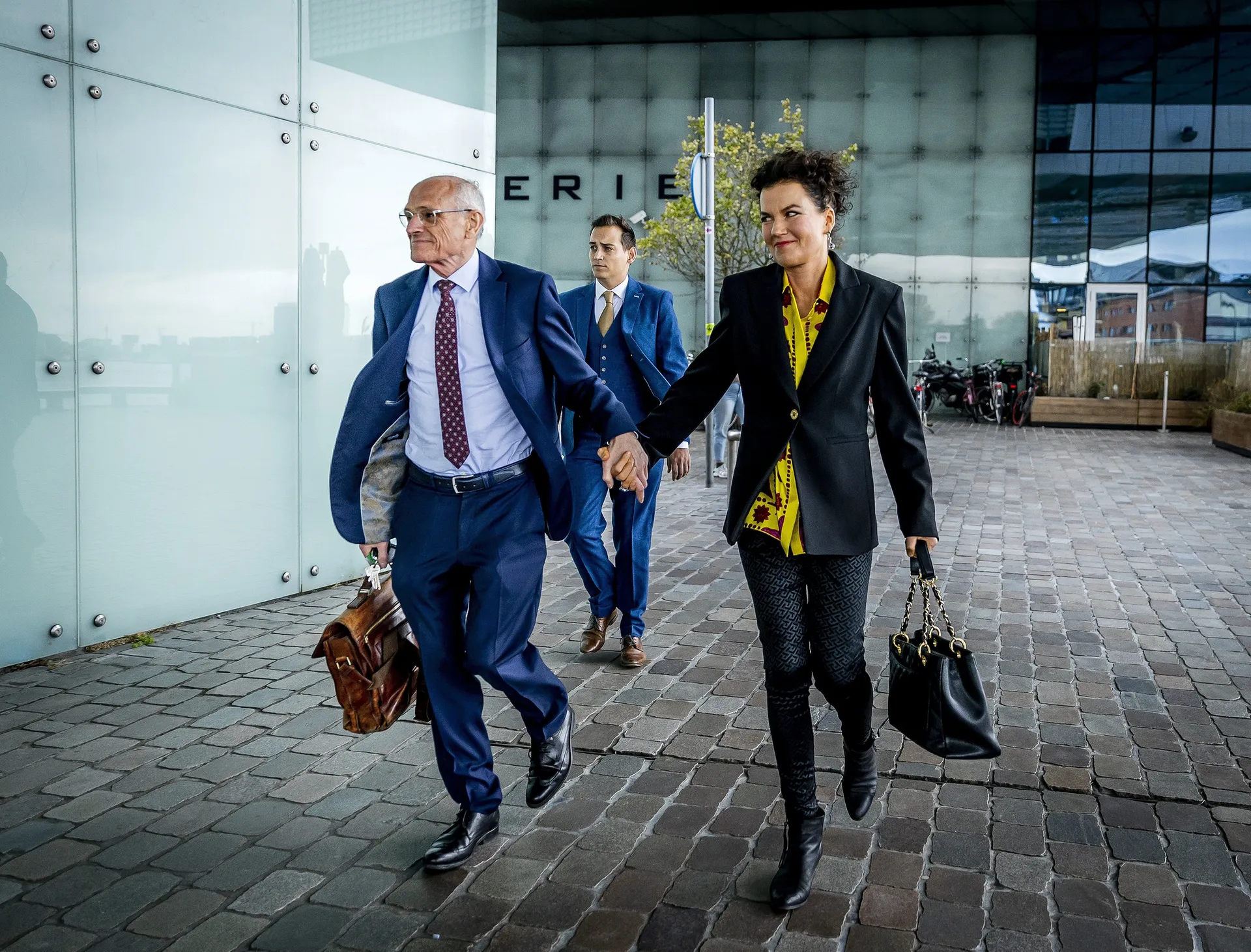 Omstreden Sanderink ziet imperium verder afbrokkelen - NRC