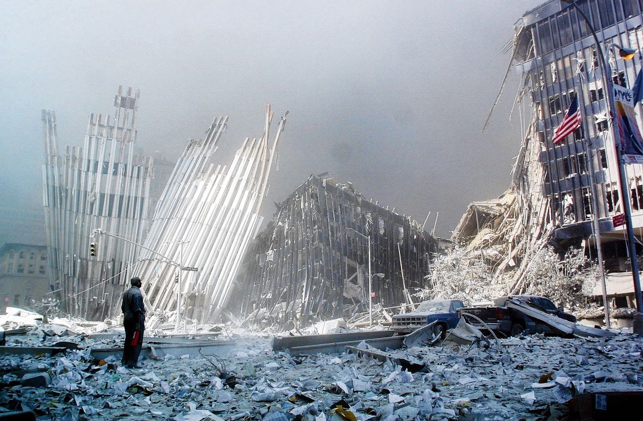 Verschroeide resten van de Twin Towers op 11 september 2001, de dag van de aanslag.