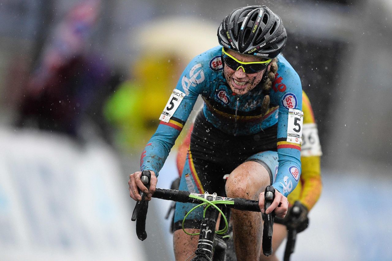 Femke Van den Driessche tijdens het WK in Heusden-Zolder.