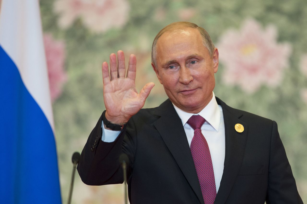  Poetin nodigt leden G7 graag uit in Moskou 