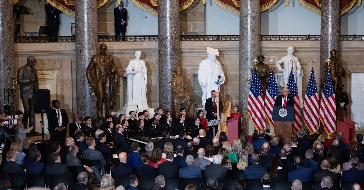 China hoeft alleen maar in het gat te stappen dat Trump in de wereld