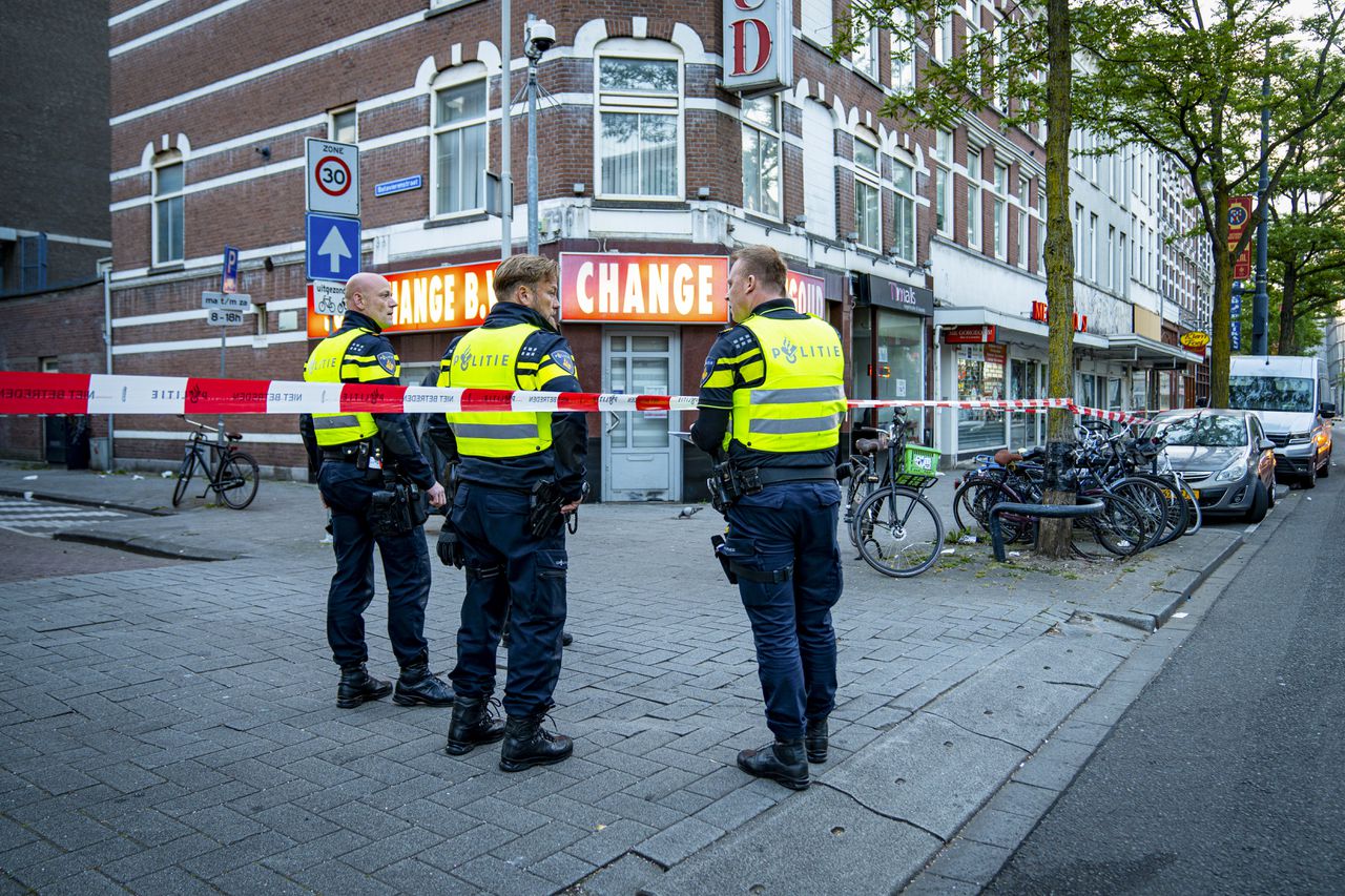 Explosie bij geldwisselkantoor Suri-Change in Rotterdam 