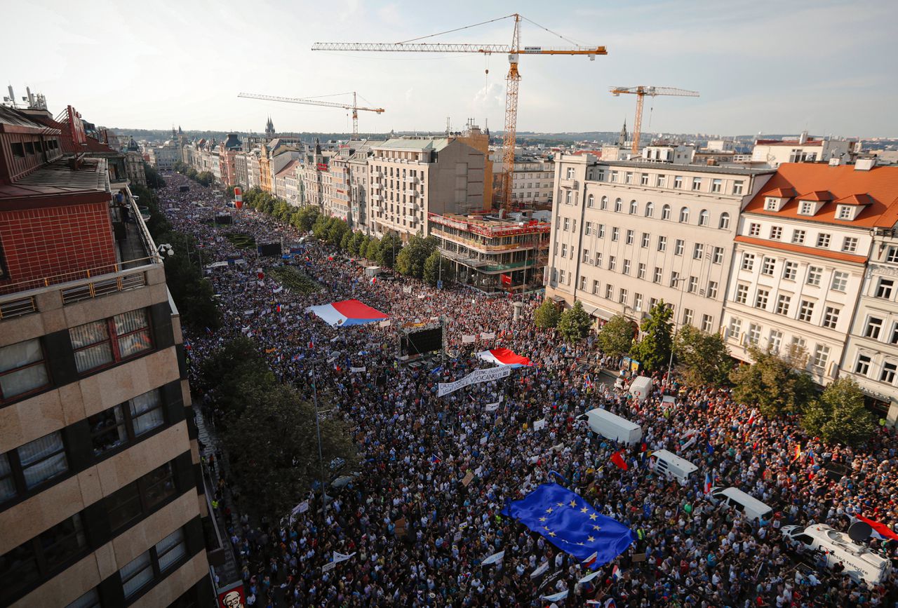 Grootste protest sinds 1989 in Tsjechië, aftreden premier geëist 