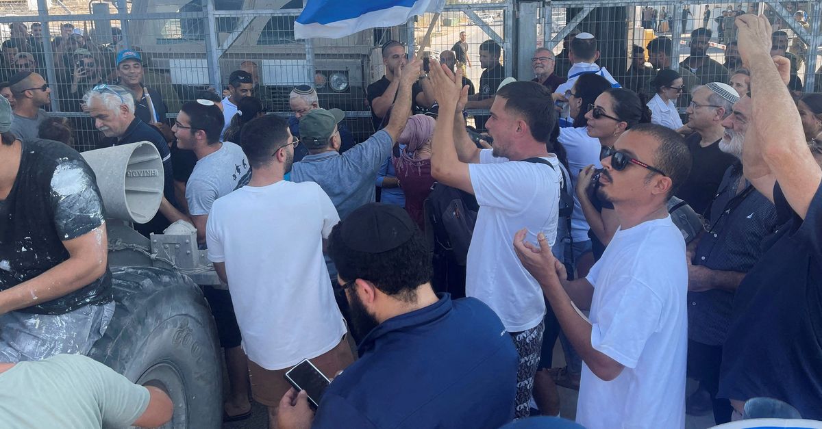 Israëlisch leger trekt aanklacht in tegen militairen die beschuldigd werden van mishandeling Palestijn